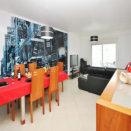Apartment In Albufeira Near Peneco Beach
