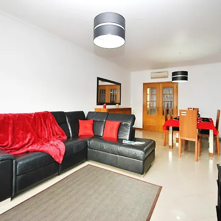 Apartment In Albufeira Near Peneco Beach